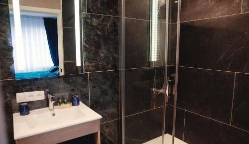 Luxury Triple Room