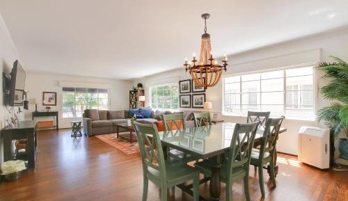 Five-Bedroom Holiday Home