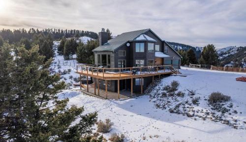 Six-Bedroom House
