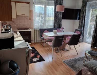 Apartment with Terrace - L1