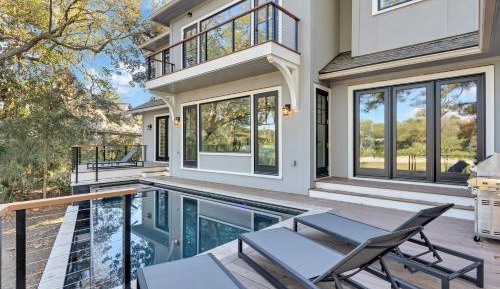 Five-Bedroom Holiday Home