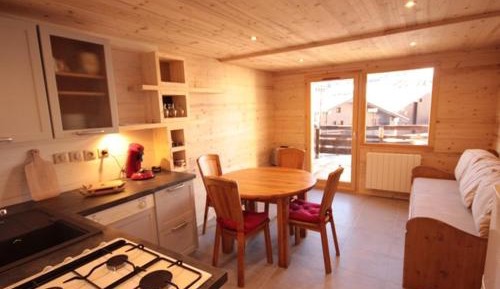 Apartment (6 Adults)