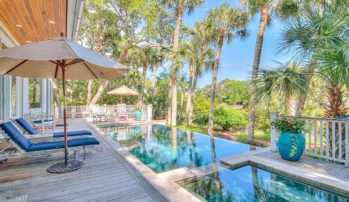 Five-Bedroom Holiday Home