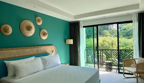 King Room with Pool View