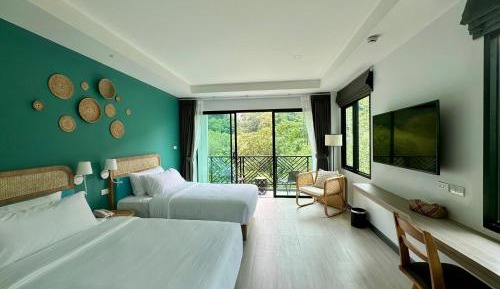 Junior Suite with Mountain View