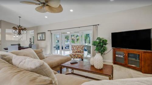 Three-Bedroom Holiday Home 