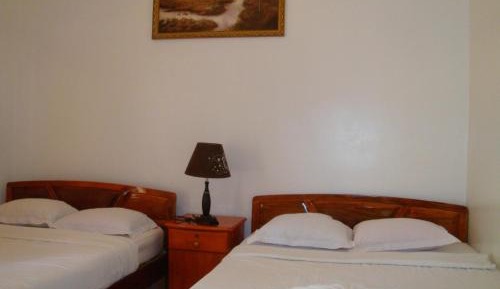 Suite - Hill Side Building (3 Adults)