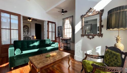 Deluxe King Suite