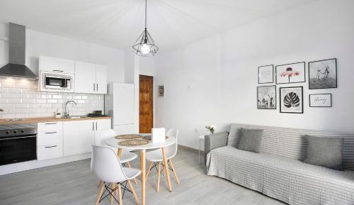 Superior One-Bedroom Apartment with Balcony