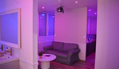 Queen Room with Spa Bath