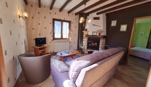 Holiday Home (6 Adults)