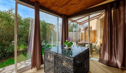 Villa with Garden View