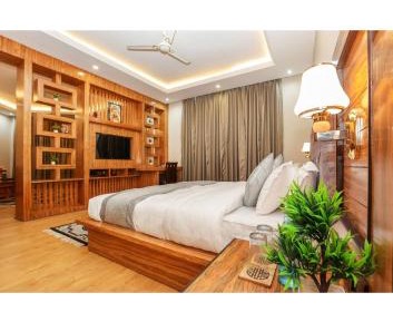 King Room with Balcony