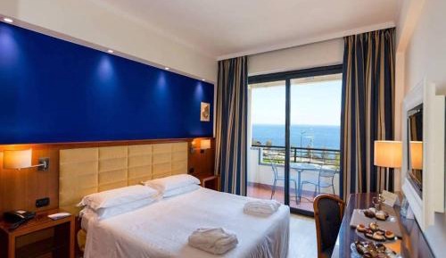 Deluxe Double or Twin Room with Sea View