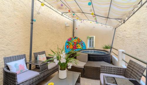 Superior One-Bedroom Apartment