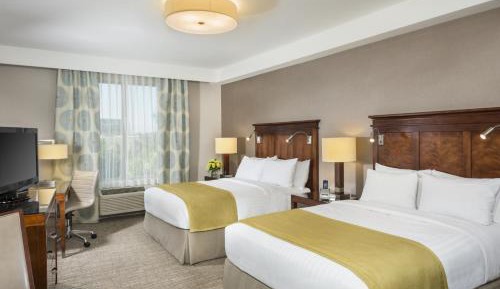 Deluxe Queen Room with Two Queen Beds