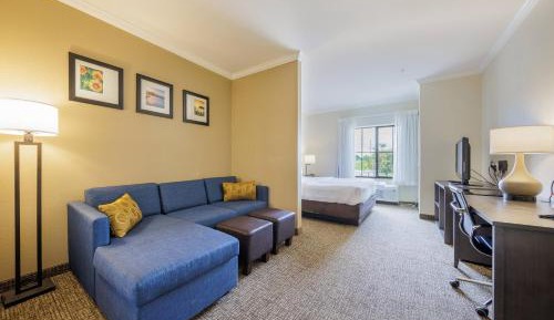 King Suite - Disability Access/Non-Smoking