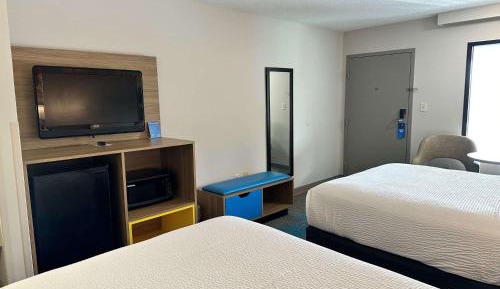 Double Room with Two Double Beds - Non-Smoking