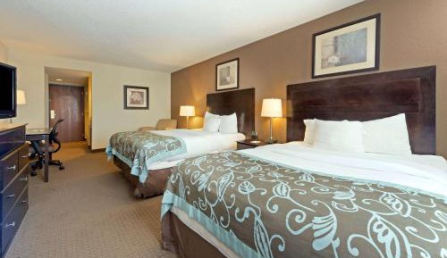 Queen Room with Two Queen Beds - Non-Smoking