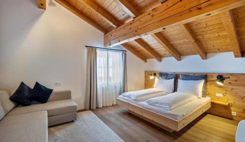 Superior One-Bedroom Apartment