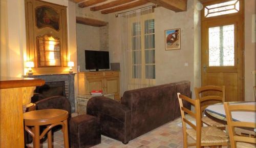 Holiday Home (4 Adults)