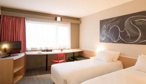 Standard Twin Room