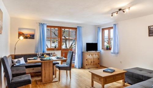 Superior One-Bedroom Apartment with Balcony