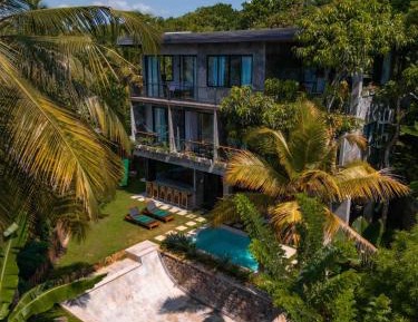 Villa with Sea View