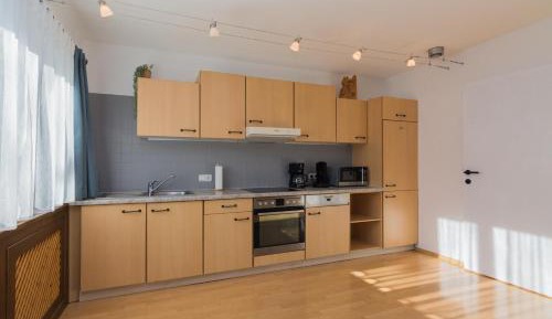 Two-Bedroom Apartment with Shower 