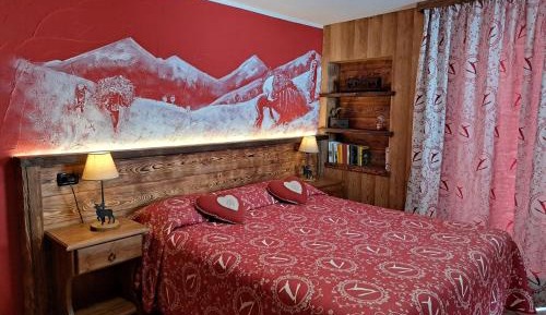 Double or Twin Room with Mountain View