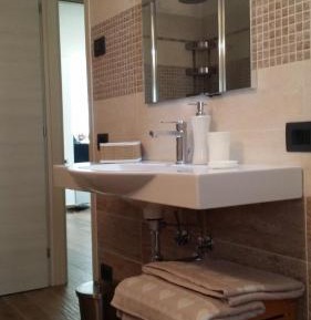 Double or Twin Room with Bathroom