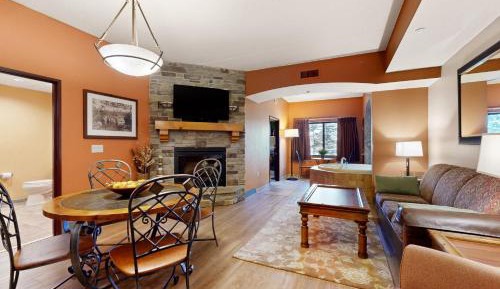 Two Bedroom Apartment 