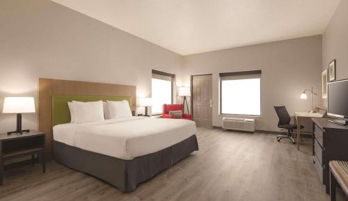 King Room - Disability Access/Non-Smoking