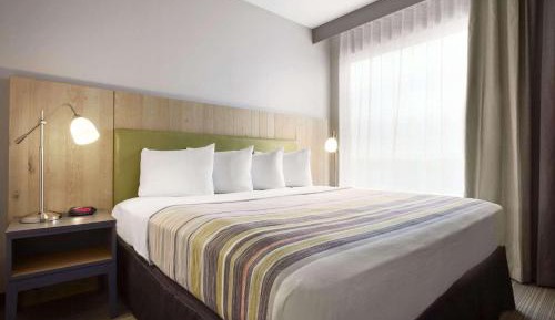 Queen Room - Disability Access/Non-Smoking