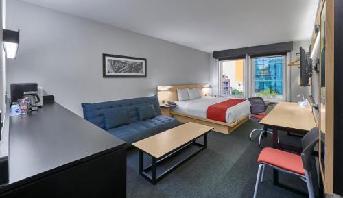 Superior Queen Room with Sofa Bed