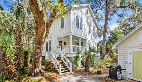 Three-Bedroom Holiday Home 