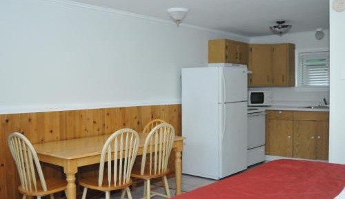 Studio with King Bed & Full Kitchen