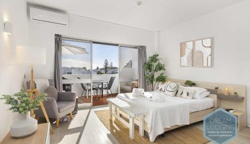 Studio Apartment with Sea View