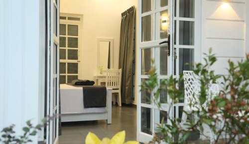 Double or Twin Room with Side Sea View