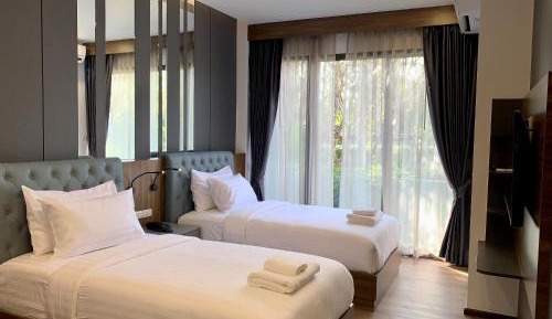 Twin Room with Pool View
