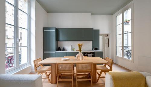 Deluxe Apartment