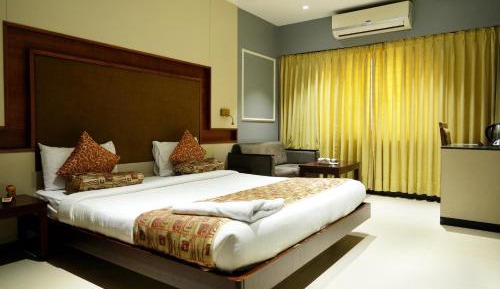 Deluxe King Room