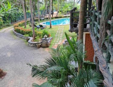 Triple Room with Pool View