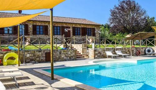 Two-Bedroom Holiday Home