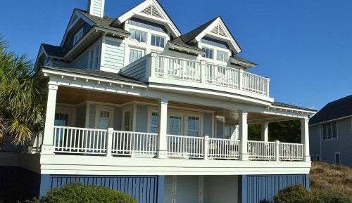 Three-Bedroom Holiday Home 