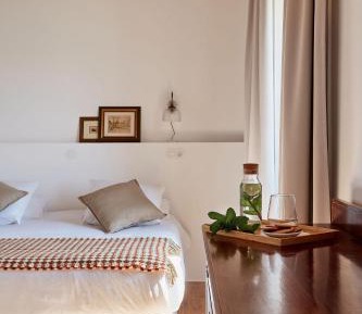 Large Double or Twin Room