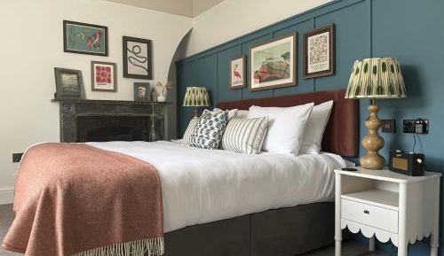 Queen Room