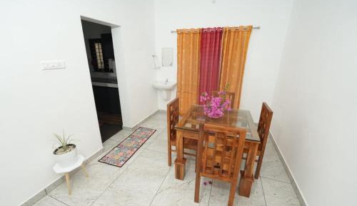 Apartment with Garden View