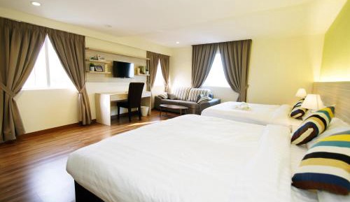 Premier Family Suite with View