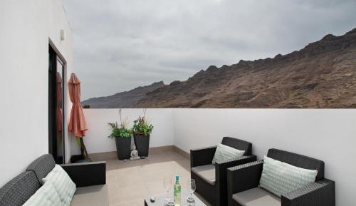 Superior One-Bedroom Apartment
